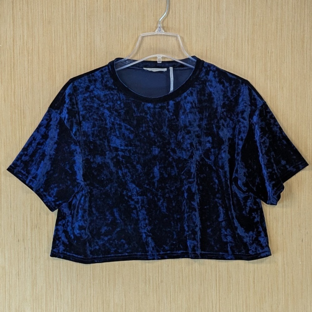 Urban Outfitters Oversized Cropped Crushed Velvet Top Size M Midnight Blue